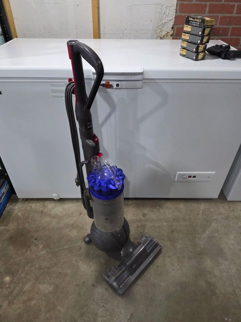 Dyson Ball Allergy Upright Vacuum