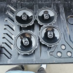 4 Rockford Fosgate 6.5 In Speakers