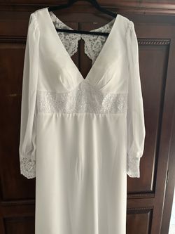 Gorgeous Chiffon White Wedding Gown Size 16