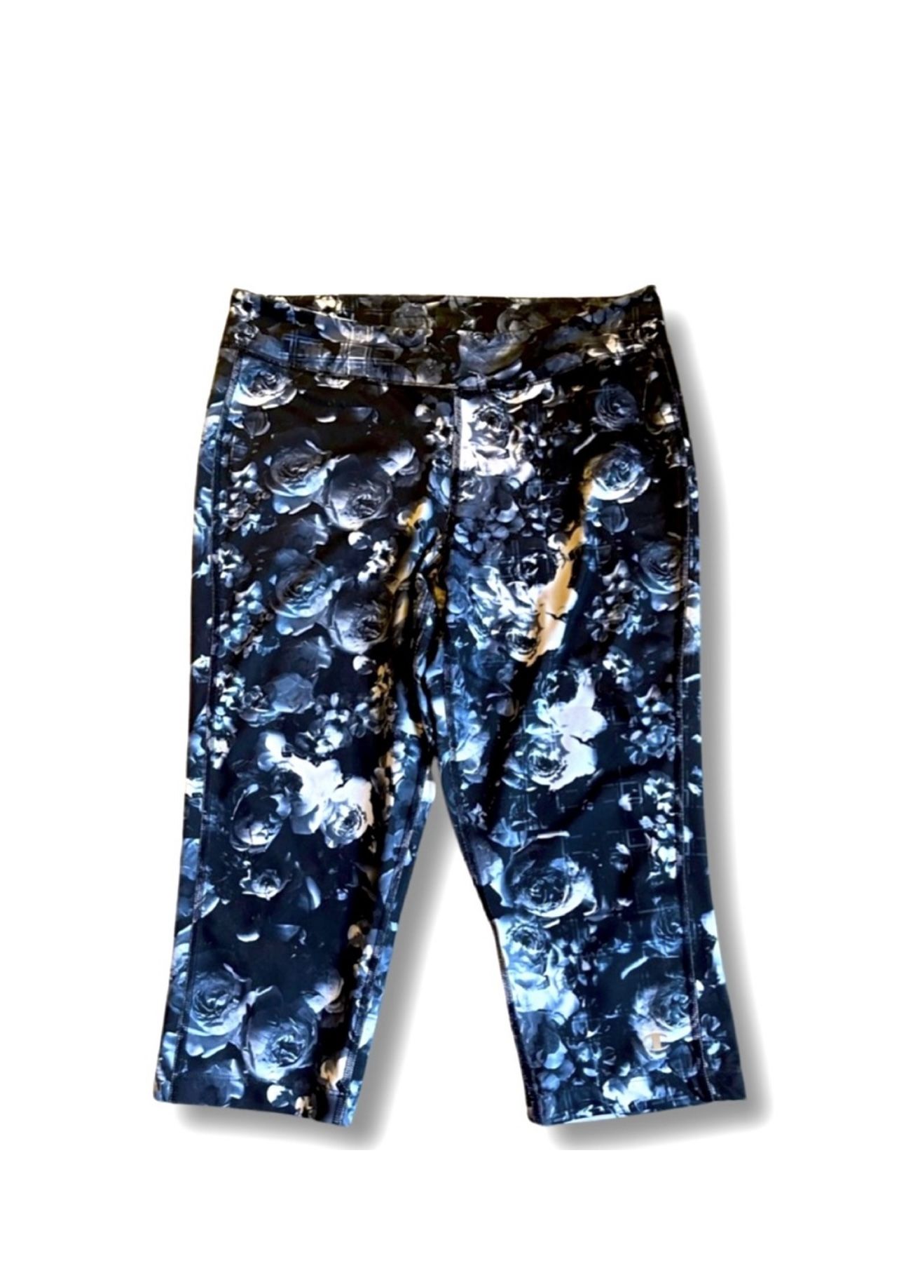 Women’s Champion Brand Blue Floral Patterned Yoga Athleisure Capris Size Medium