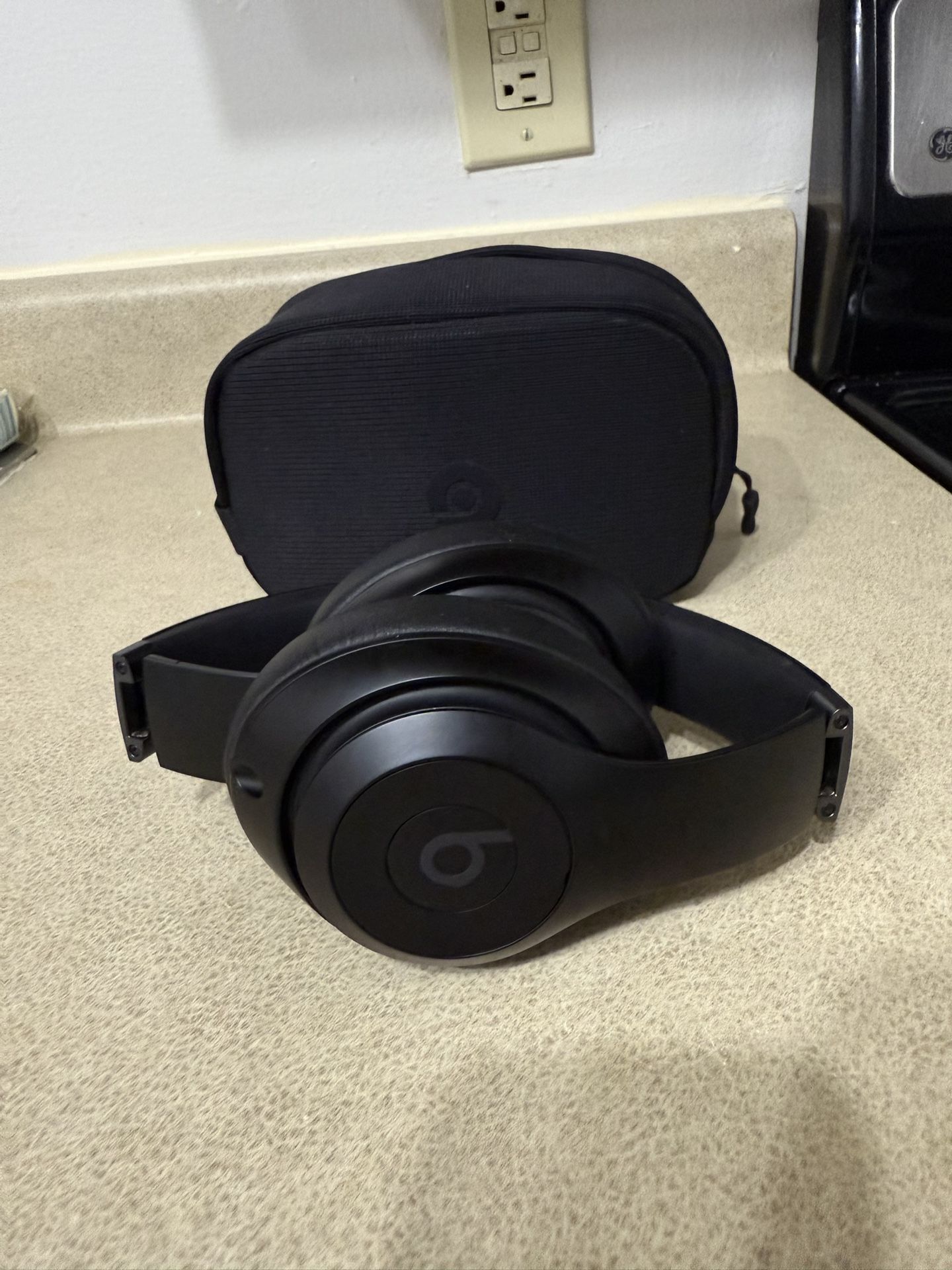 Beats Studio Pro