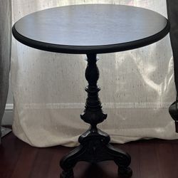 Vintage  round table   wrought Iron and  Wood, very minor scratch hardly noticeable /Check my other listings  