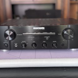 MARANTZ Amplifier PM8003