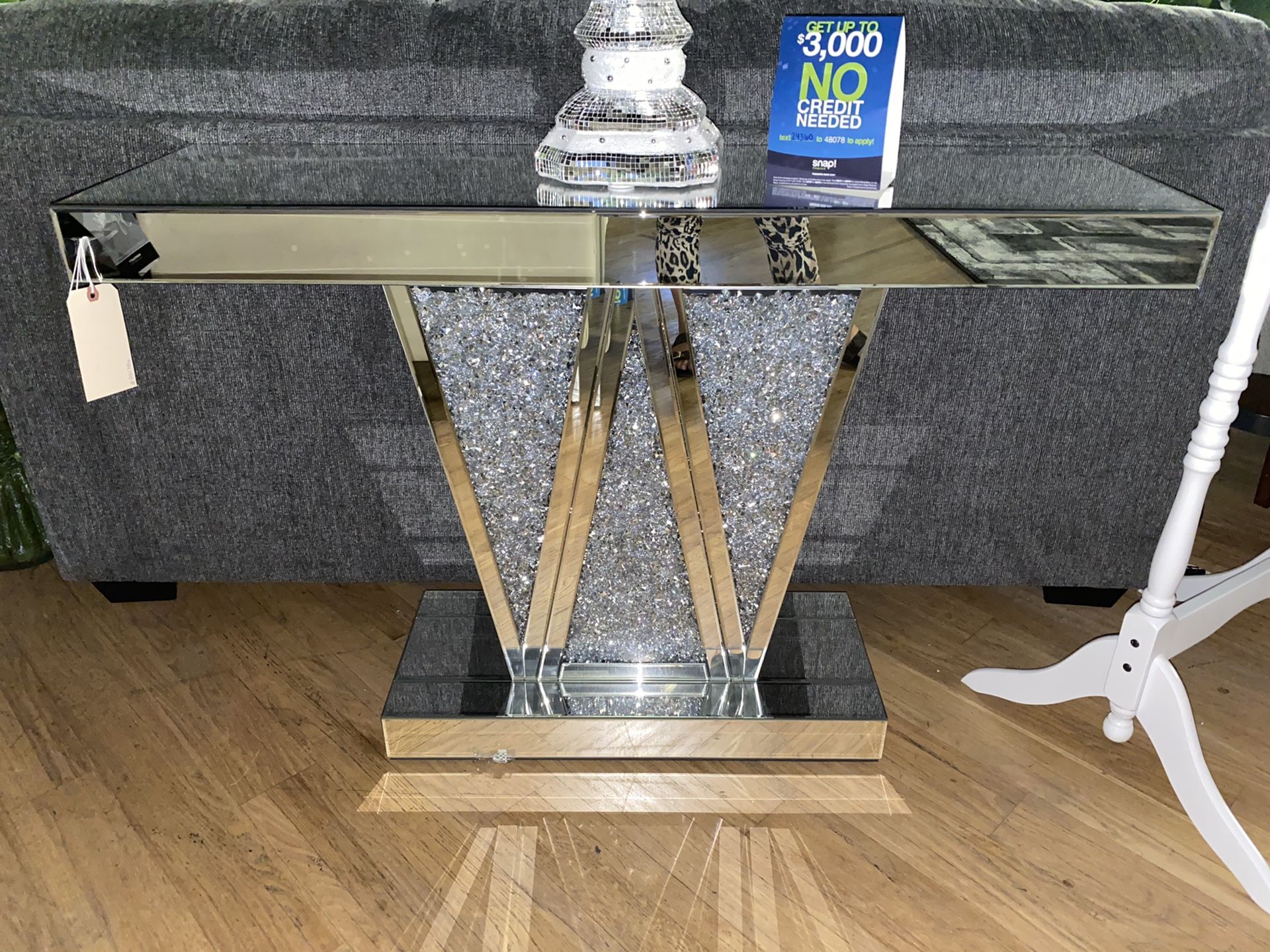GLAM CONSOLE TABLE