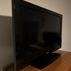 APEX Flat Screen TV
