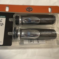 Harley Davidson Chrome And Rubber Hand Grips OEM # 56246-08 Used Good Condition