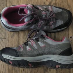 BEARPAW HIKING SHOES WOMENS 7
