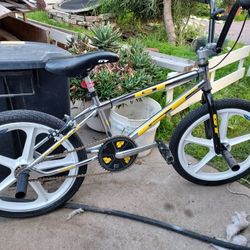GT BMX MACH 1 