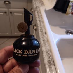 Vintage 70s Or 80s Jack Daniels BLACK LABEL 90 Proof Metal Bottle Pourer Spout