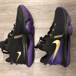 Nike LeBron Witness 5 (Lakers) (8)($60)