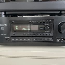 Onkyo THX / DTS 5.1 Home Theater Receiver (Tx-DS777)