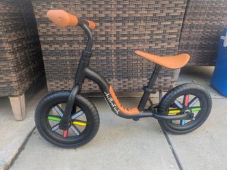 10" Chillafish Buzzi Balance Bike