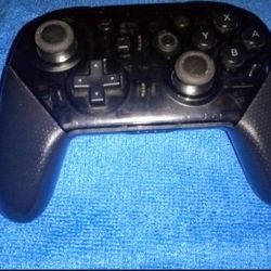 Nintendo Switch Pro Controller 