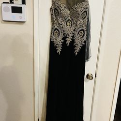Beautiful Black And Gold Prom Dress!!