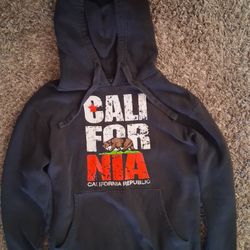 CALI FOR NIA BEAR!! Black California Republic Hoodie – Fits Small/Medium