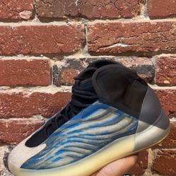 Yeezy Quantam Frozen Blue Size 10