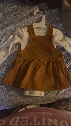 Baby Girl corduroy Dress And Set Of Bows. 3 Months Old  