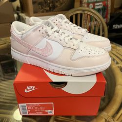 Size 10.5W - Nike Dunk Low Essential Paisley Pack Pink (W) FD1449-100