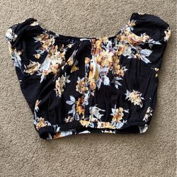 Womens crop top size small $5