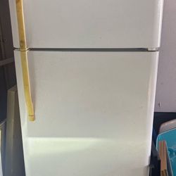 Kenmore Refrigerator 