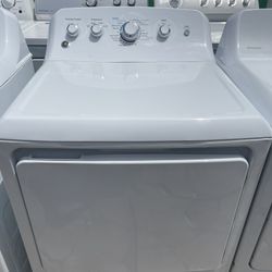 Dryer.  Like New!