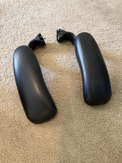 Herman Miller Aeron - ARMS ONLY