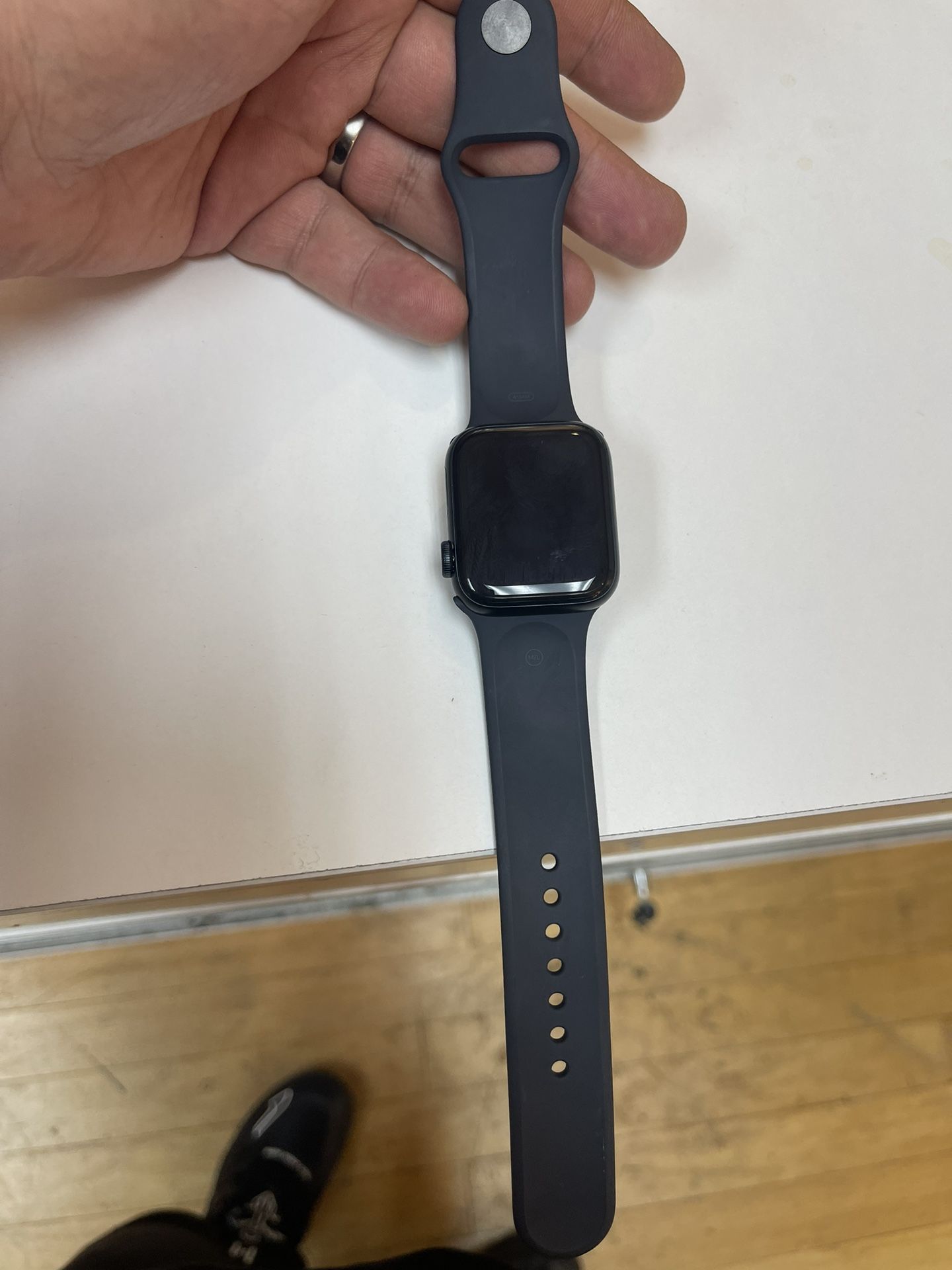 Apple Watch SE New Model Just Came Out Brand New