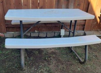Lifetime Picnic Table