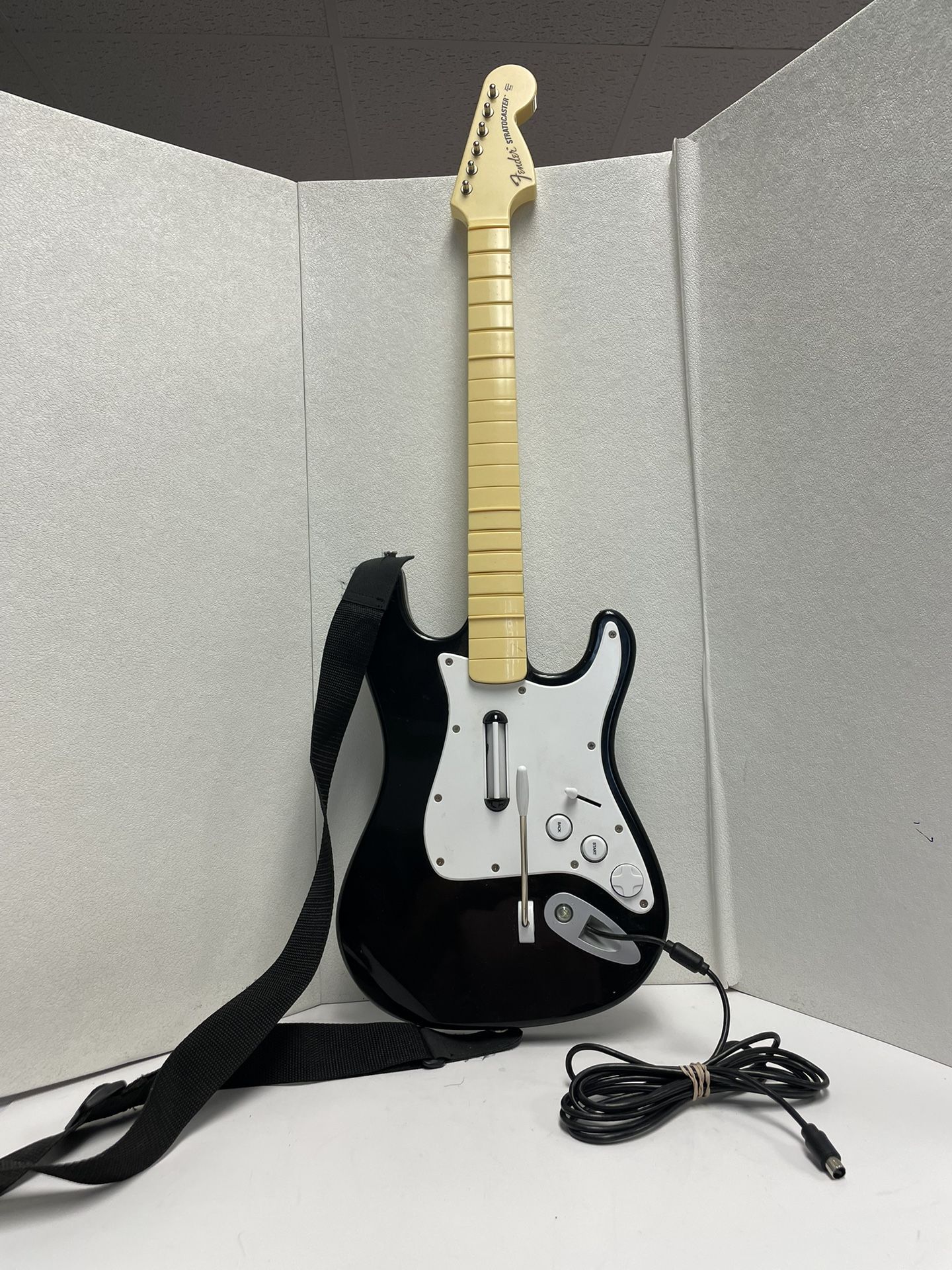 Rock Band PlayStation Fender Stratocaster Wireless Guitar 822152 w/ Strap Tested