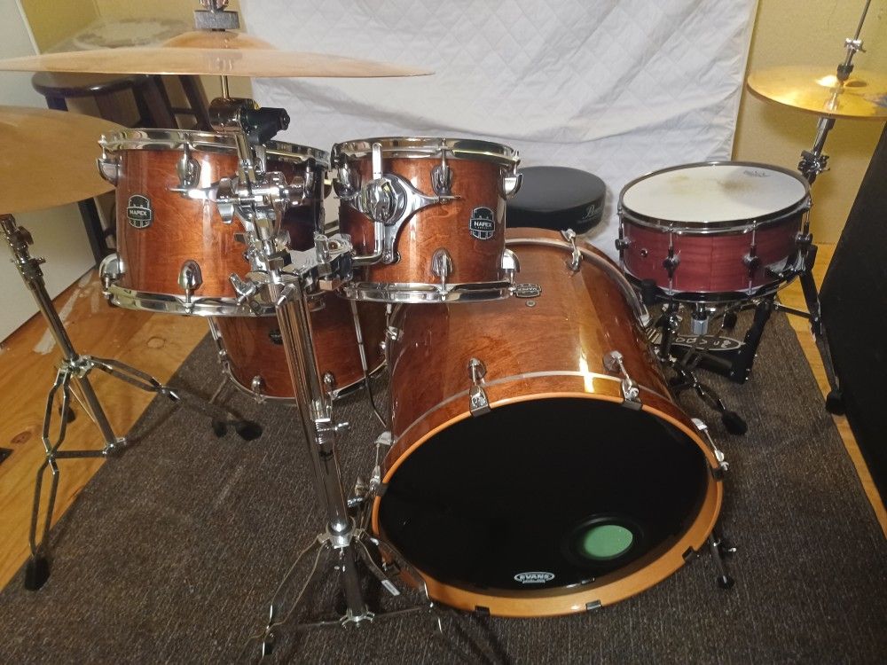 Mapex Armory (Walnut)