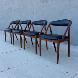 Iconic Danish Modern Kai Kristiansen Model 31 Dining Chairs