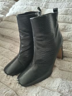 EXPRESS Black Boots Perfect Condition