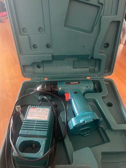 Makita drill and carrying case Makita drill and carrying case