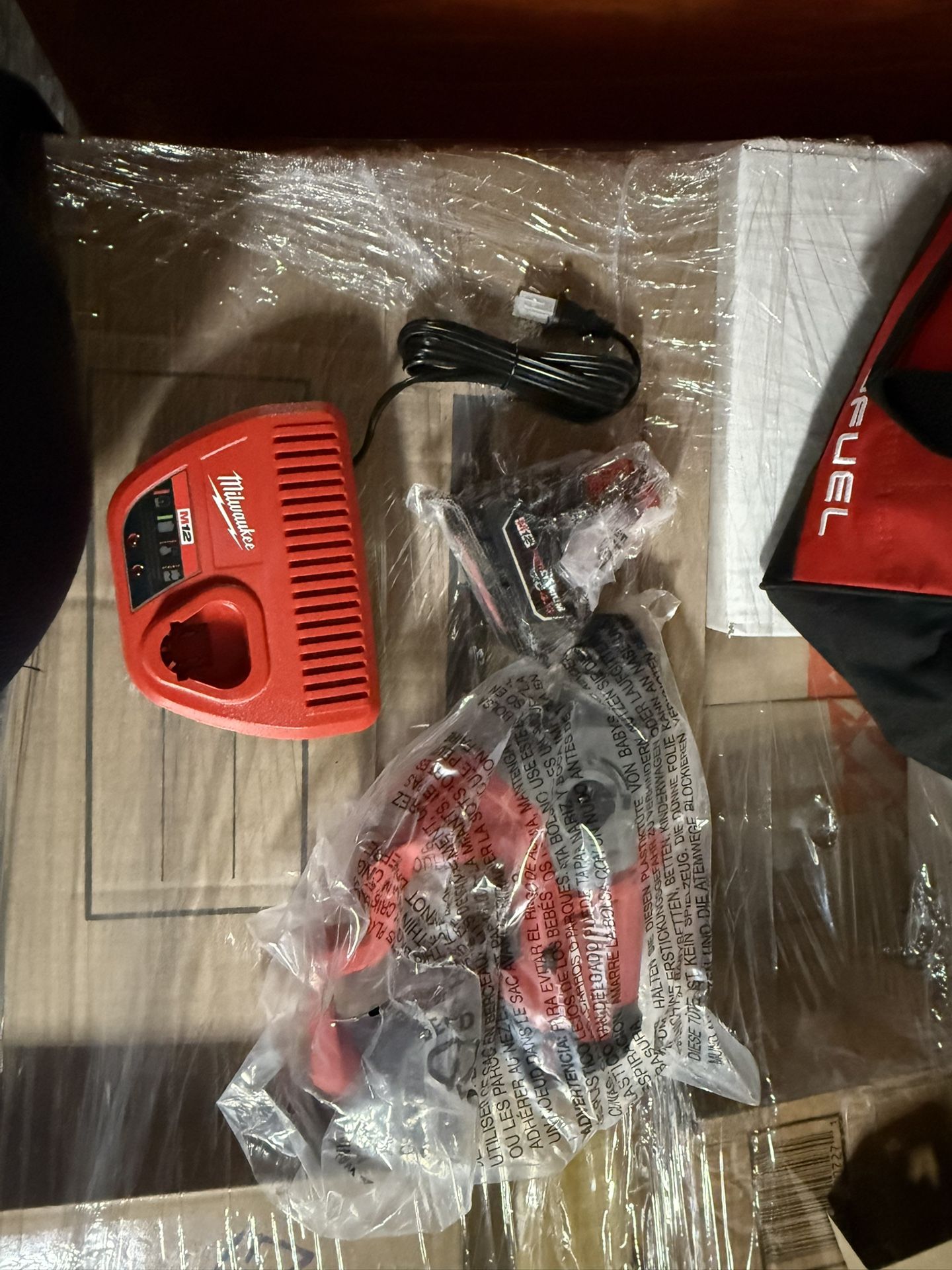 M12 FUEL 12V Lithium-Ion Brushless Cordless 5/8 in. SDS Plus Rotary Hammer Kit with One 4.0Ah Battery and Bag