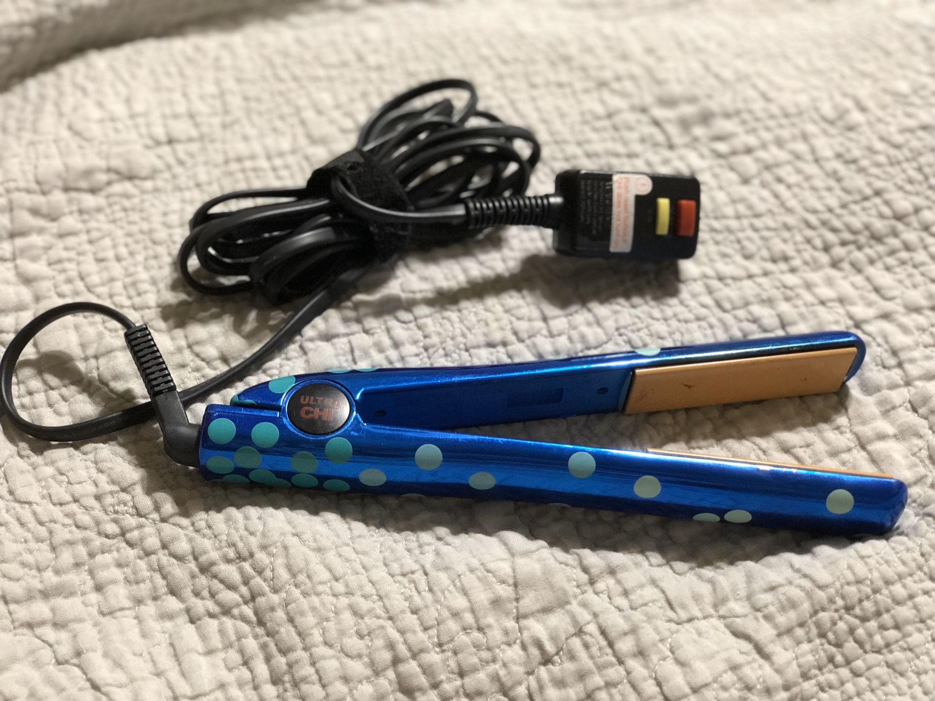 CHI hair straightener