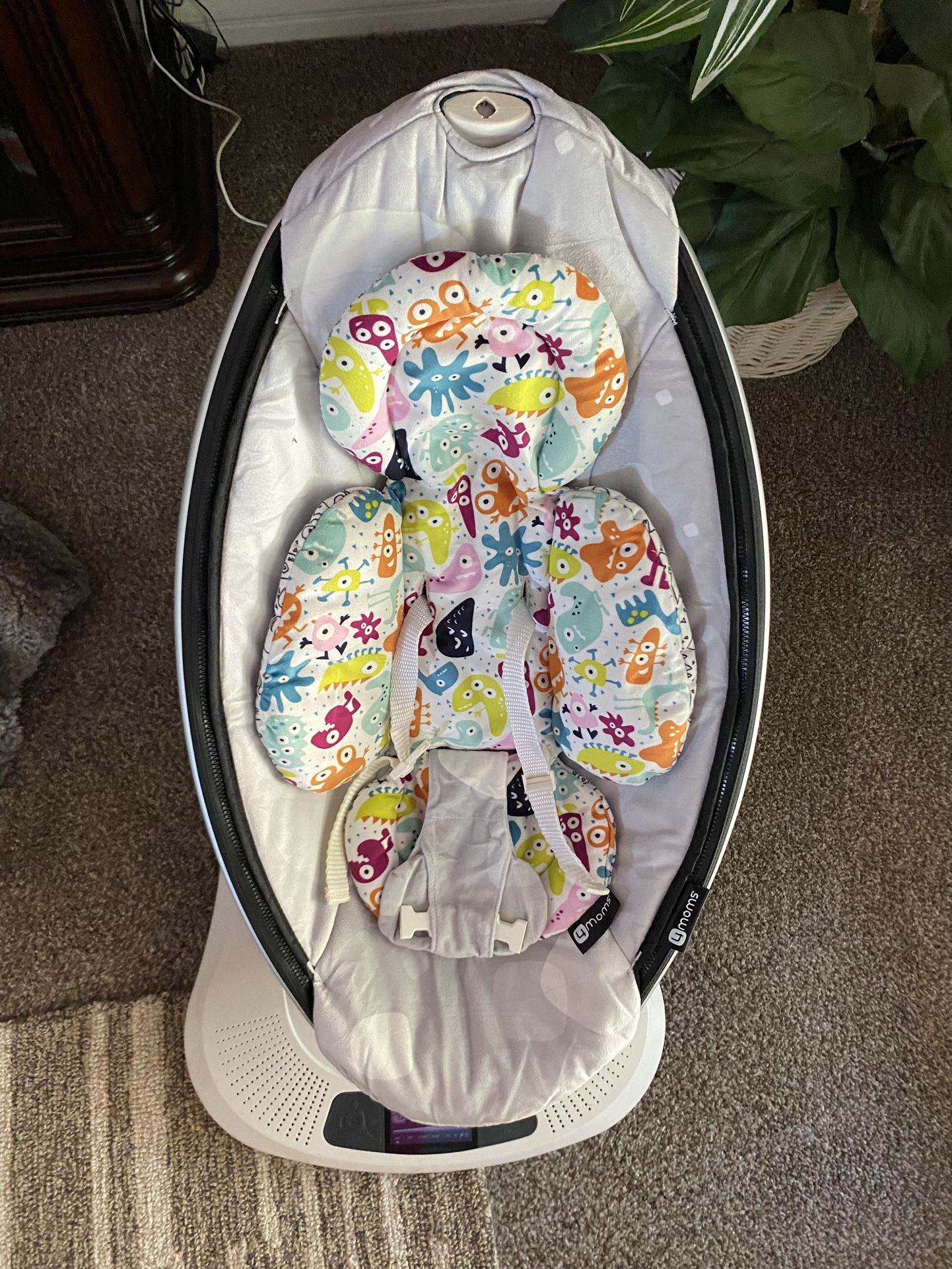 4 Moms MamaRoo Electric Baby Rocking Chair Swing 