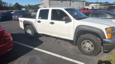 07 Chevrolet Colorado four-wheel-drive extended cab