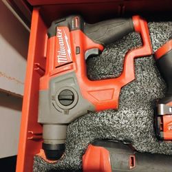 Milwaukee Rotary Hammer
