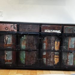 Armoire/Caninet from HD Buttercup