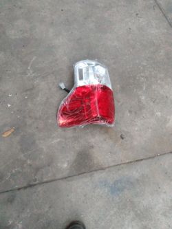 Rh Tundra Tail light