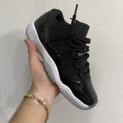 Jordan 11 Low “Space Jam” Size 5Y