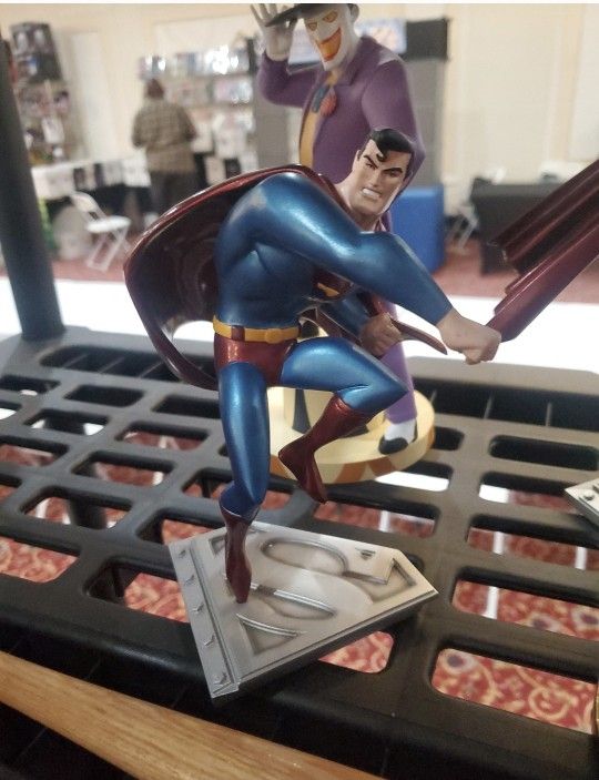Superman Animated Series Statue