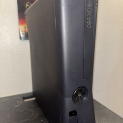 Xbox 360 S Black Console With Cords/1 Controller 
