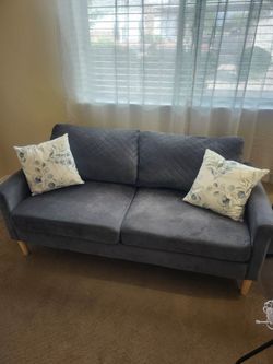 Household furniture and items