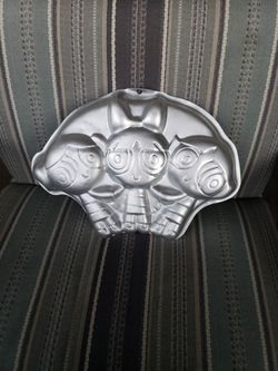 Power Puff Girls Cake Pan Cartoon Network Mold Baking Supplies Takes 2 Layer Cake Mix USED CONDITION Powder Puff Girls
