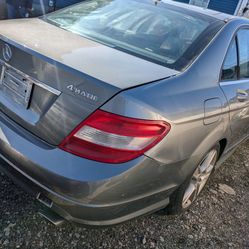 2011 Mercedes Benz  C 300