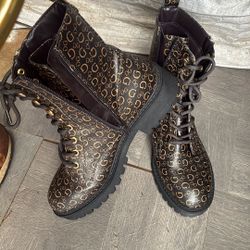 Guess Boots Size 8