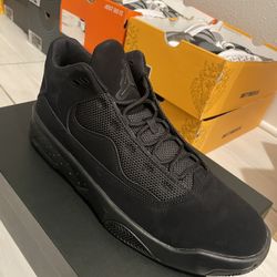 Jordan Max Aura Size 12