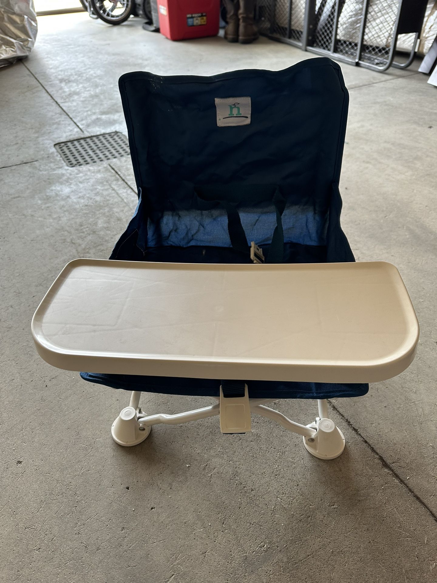 Folding Toddler Chair With Removable Tray 