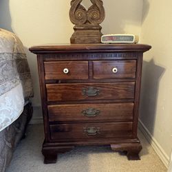 Ethan Allen Vintage Antiqued Pine Old Tavern Nightstand 